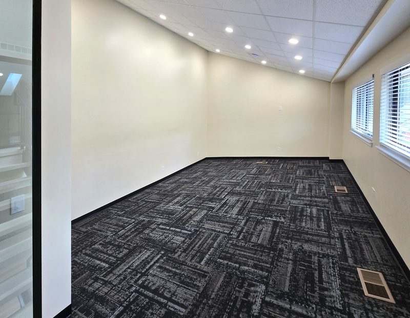 4-desk private office with vaulted ceiling near the Denver Tech Center